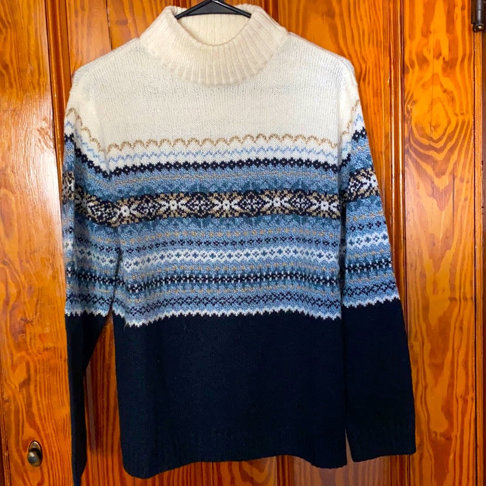 Cute Thrifted Turtleneck